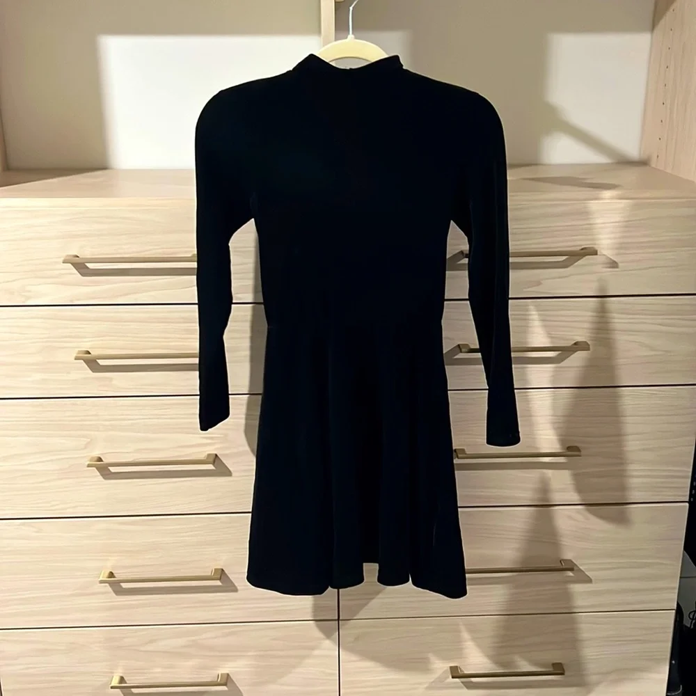 American Apparel | Long sleeved Backless High Neck VELVET Skater Mini Dress - Picture 1 of 3